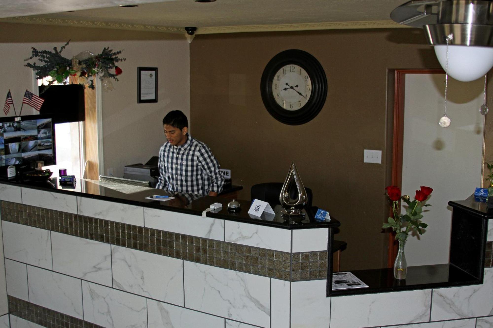 Executive Inn Snyder Экстерьер фото
