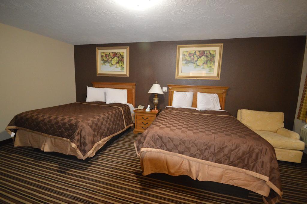 Executive Inn Snyder Экстерьер фото